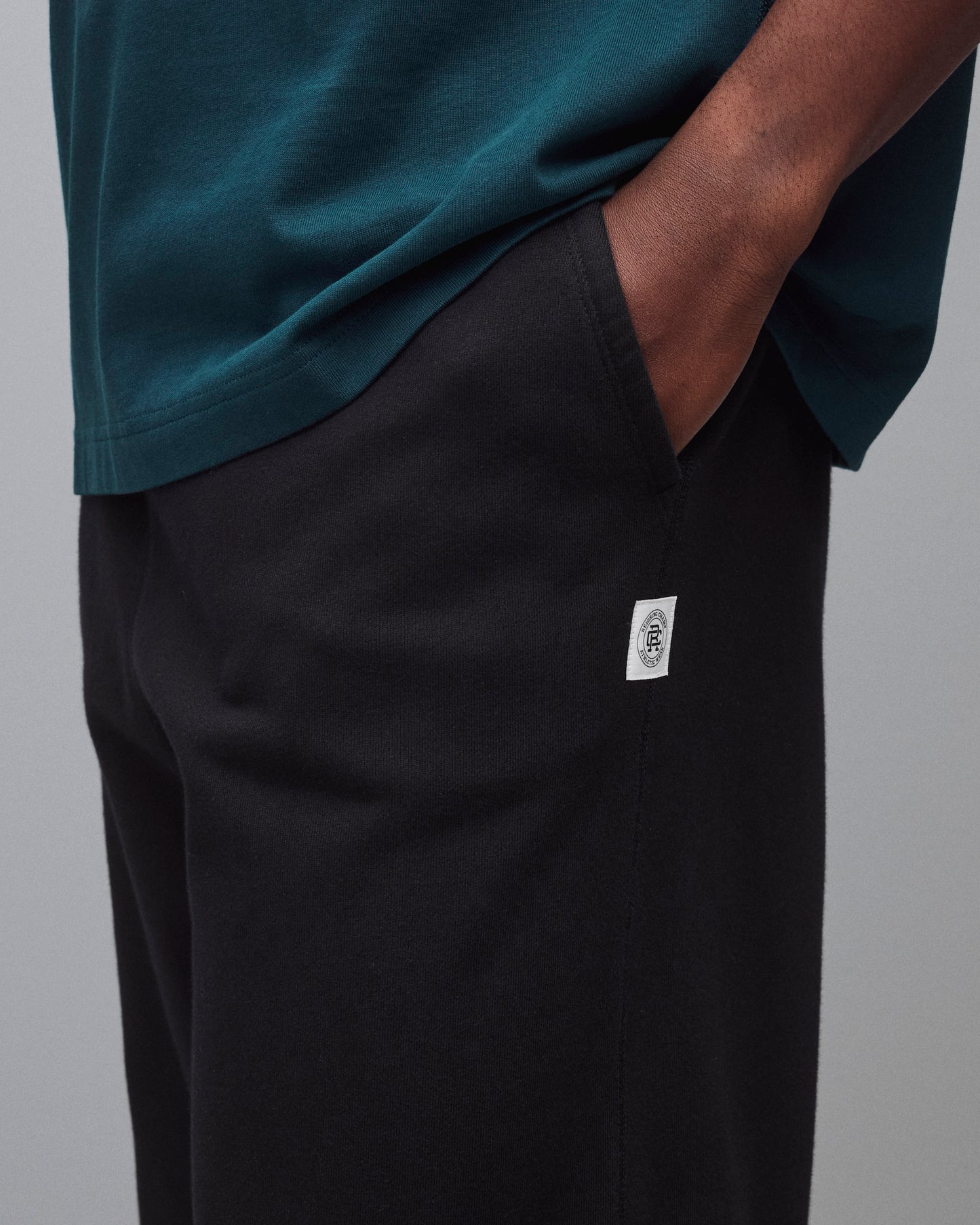 Midweight Terry Relaxed Cuffed Sweatpant