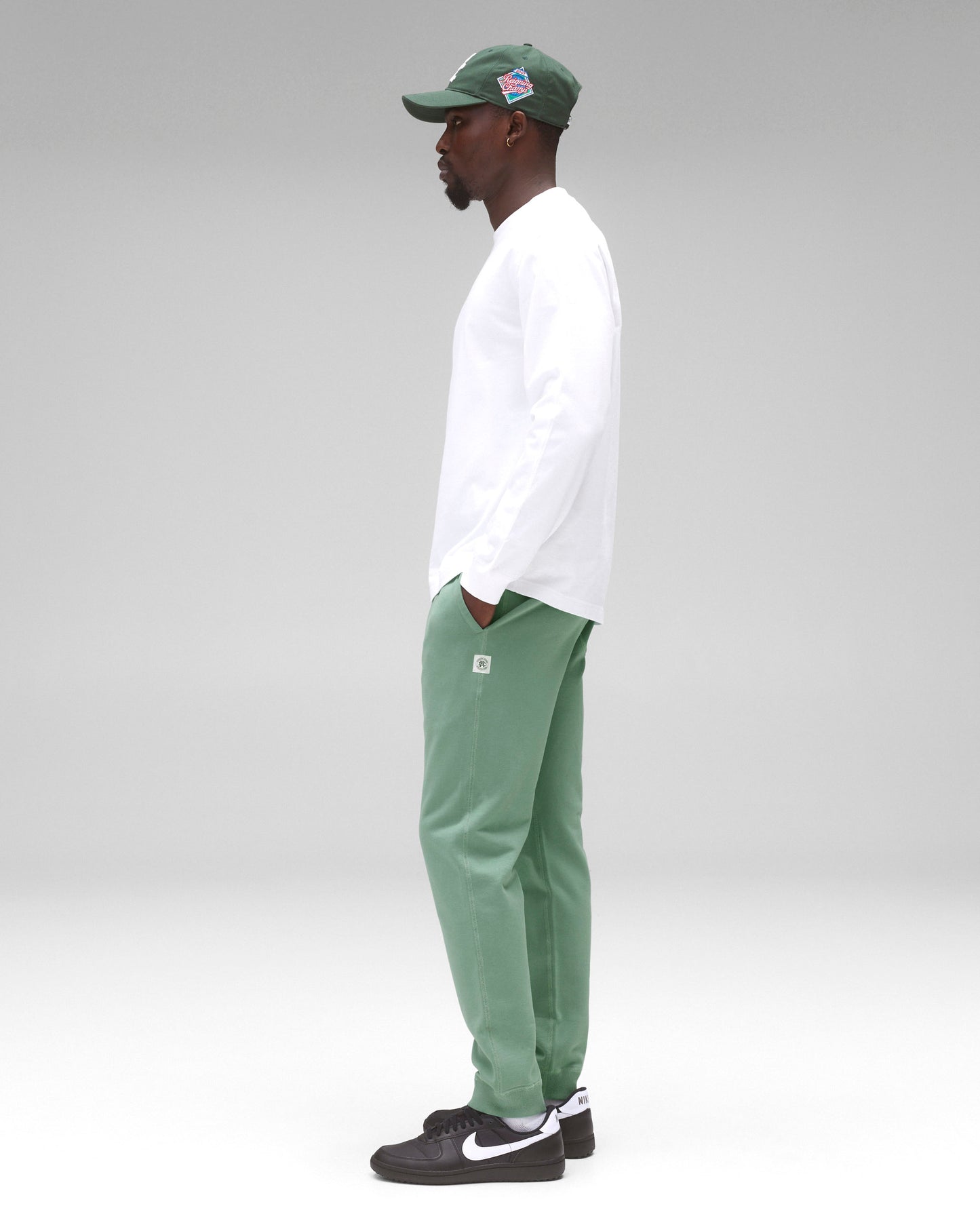 Midweight Terry Slim Sweatpant