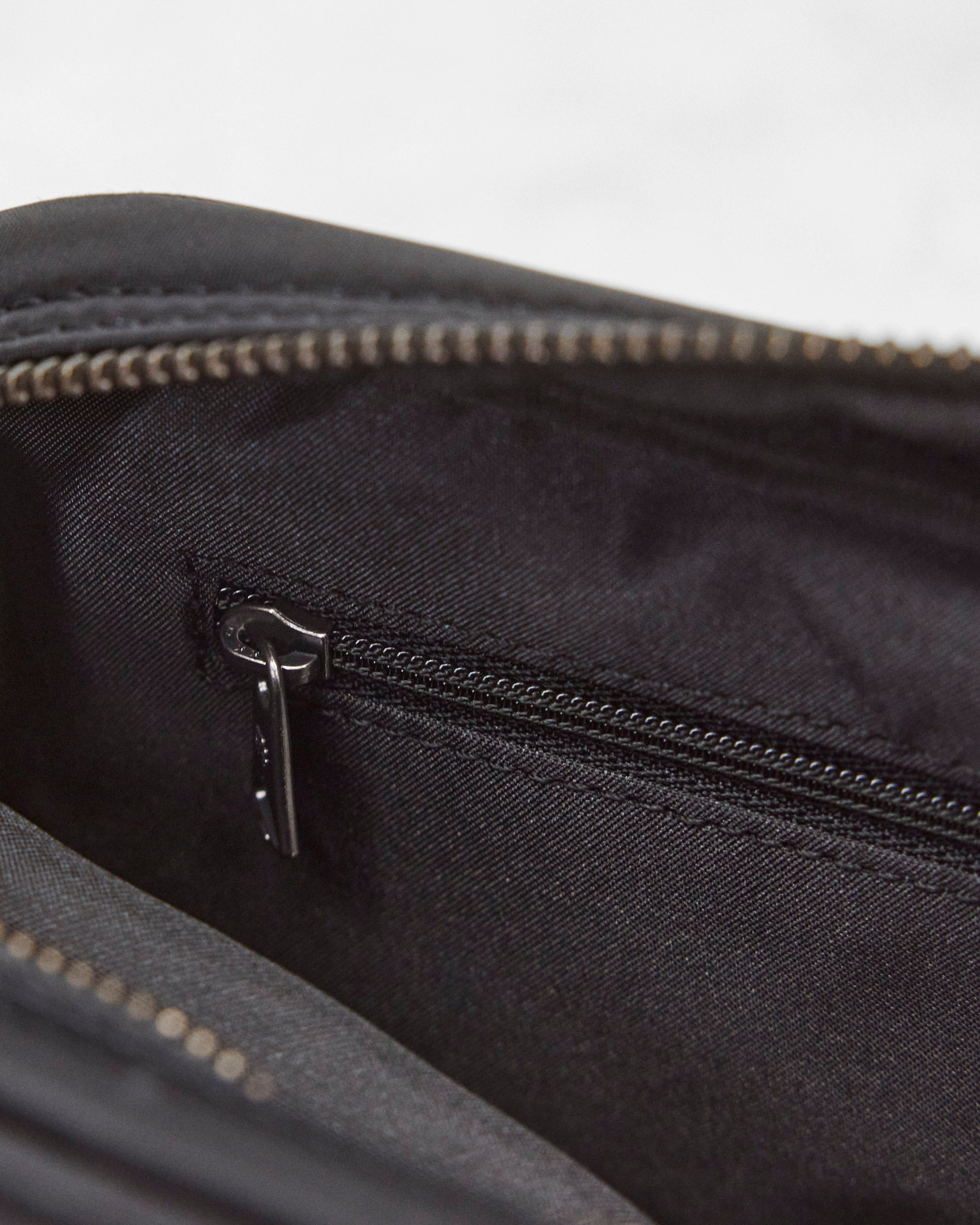 未開封　BTN Nylon Bag Nylon Twill Road Crossbody Bag | Reigning Champ